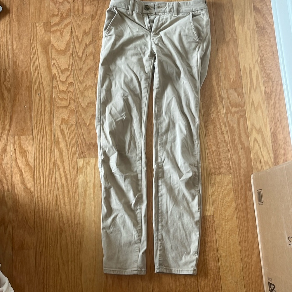 khaki pants